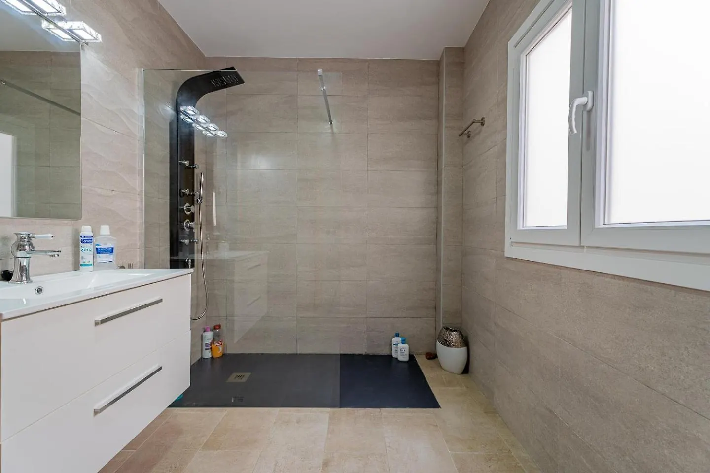 Piso Garrucha Beautiful & Spacious Apartment - 50 Meters From The Beach