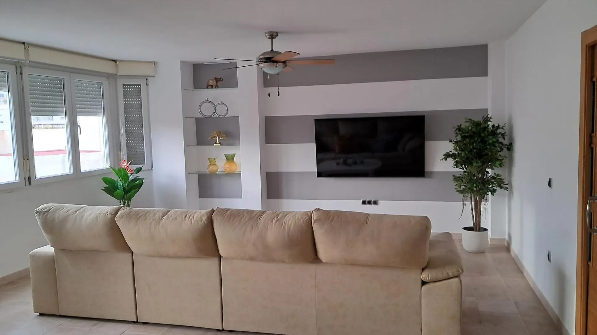 Piso Garrucha Beautiful & Spacious Apartment - 50 Meters From The Beach
